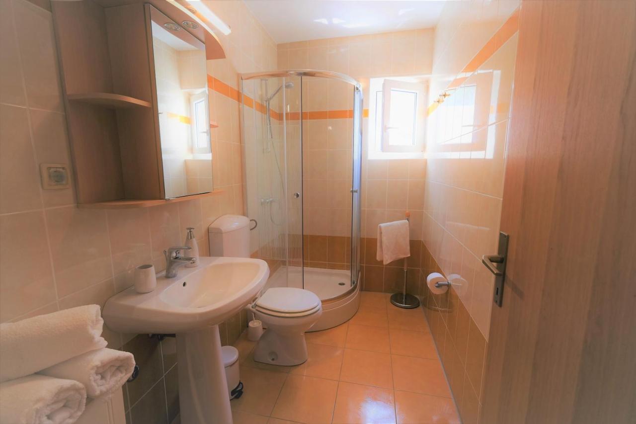 Apartments Coral, Klimno, Island Krk 외부 사진