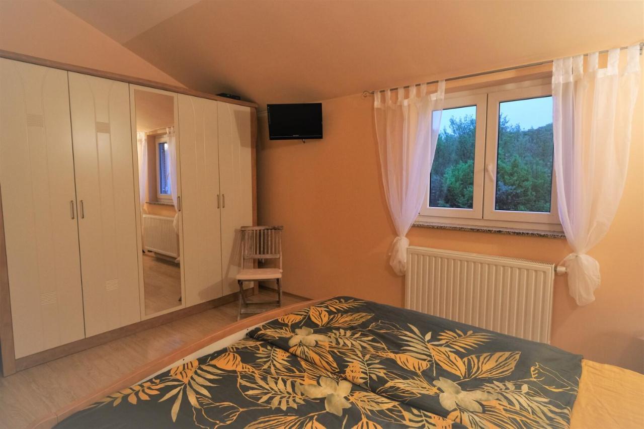 Apartments Coral, Klimno, Island Krk 외부 사진