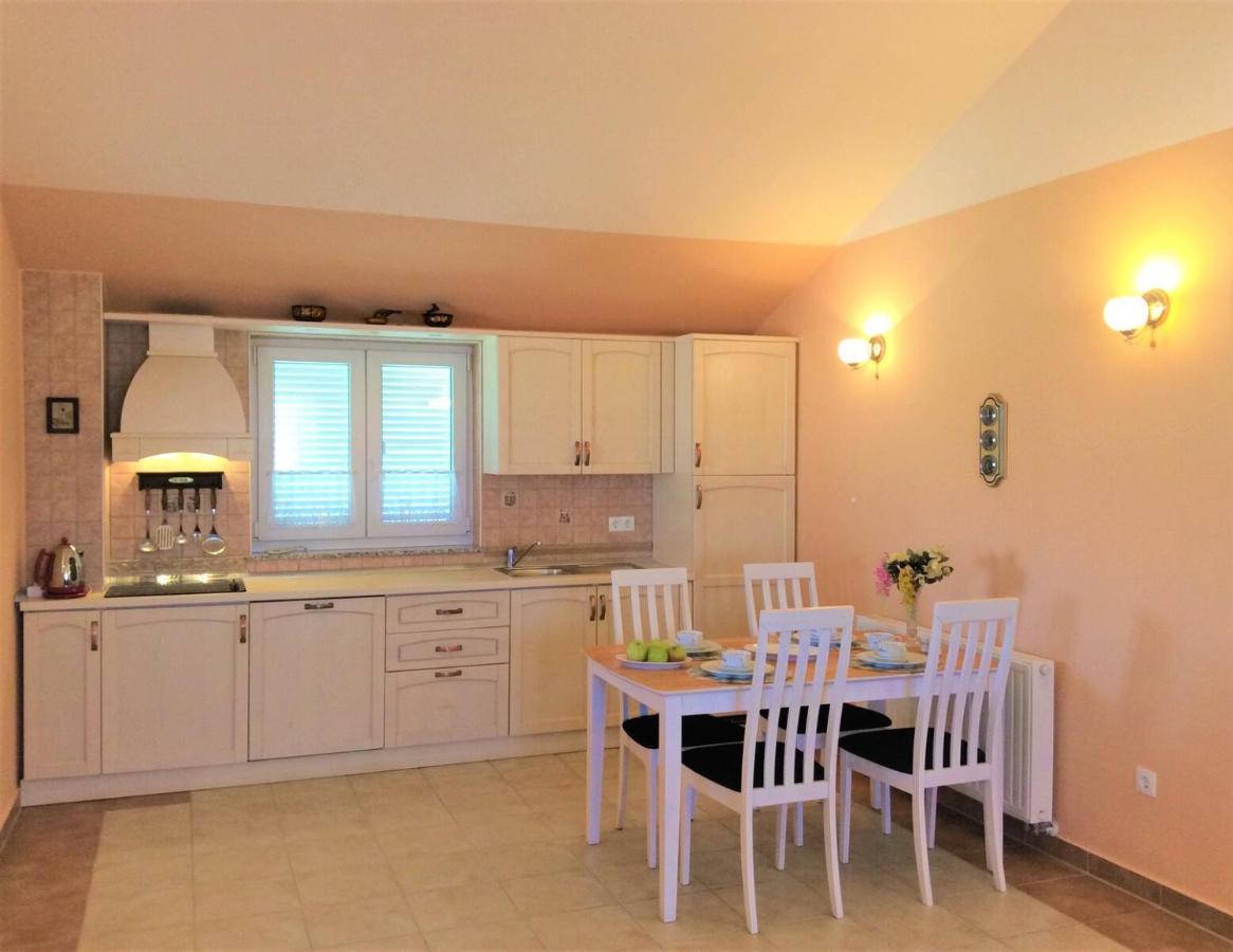 Apartments Coral, Klimno, Island Krk 외부 사진