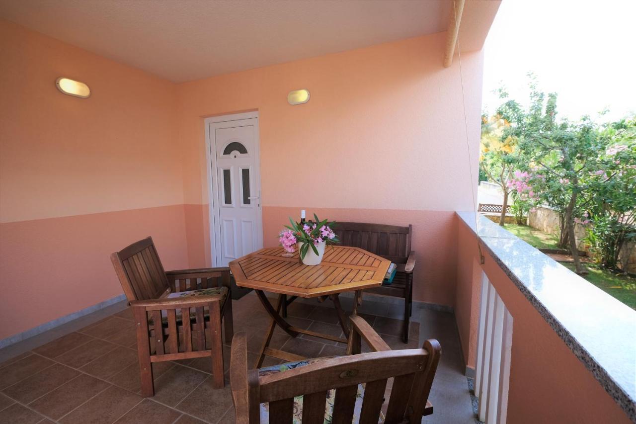 Apartments Coral, Klimno, Island Krk 외부 사진